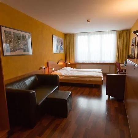 California 3* Zurych