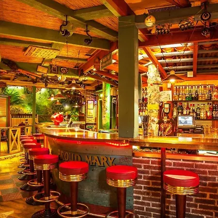 ホテル カリフォルニア 3*