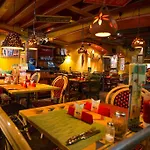 California Szálloda 3*
